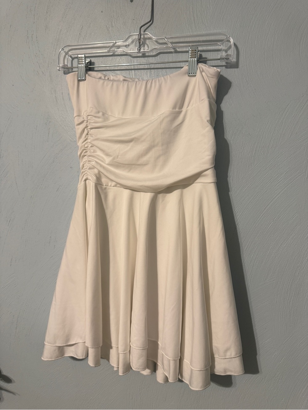 White strapless dress - Picture 3 of 4